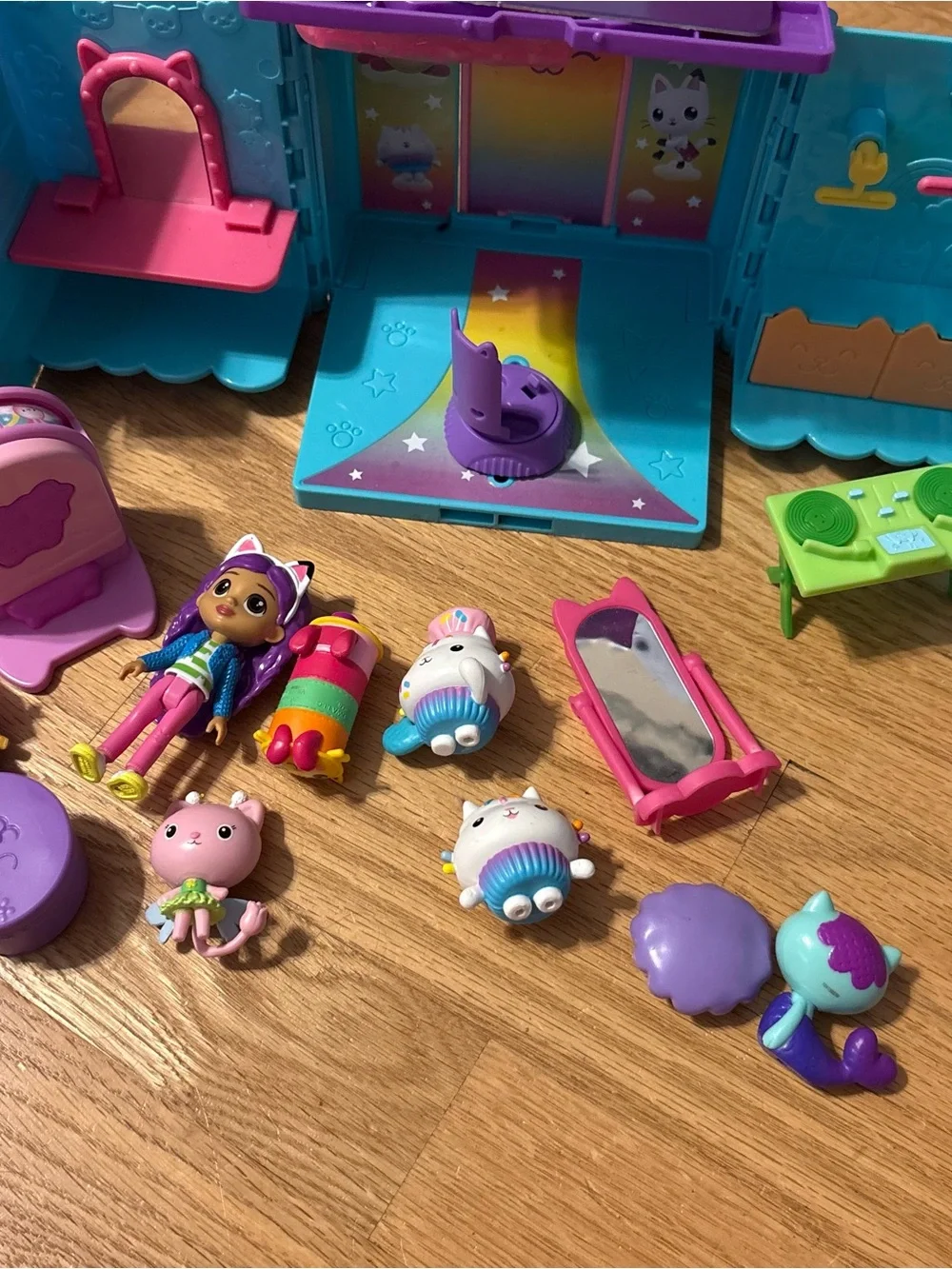 Gabby’s Dollhouse Figure Play Set Bundle Lot Cat Car Toy